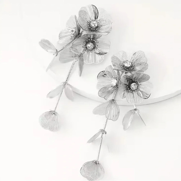 Zara Kate Middleton Famous Cascading Silver Floral Earrings&Necklace - Picture 7 of 15